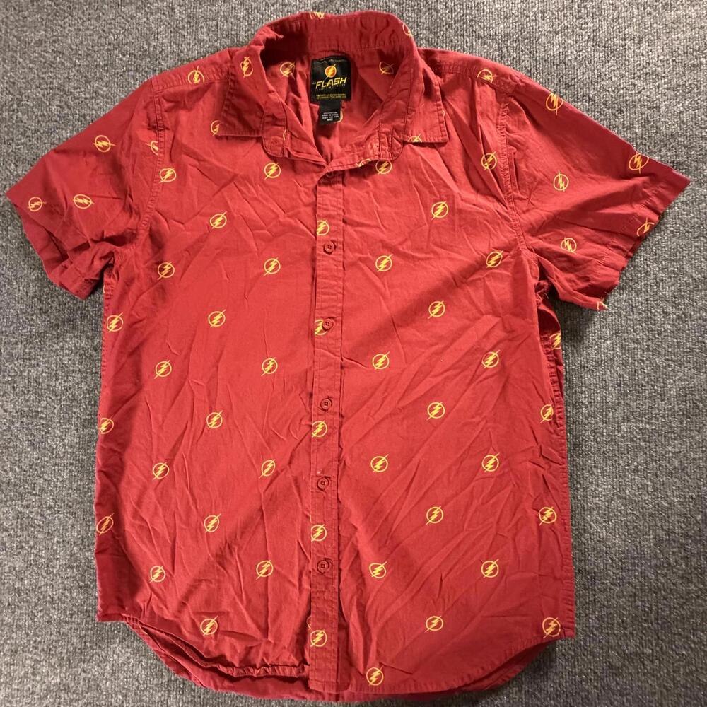 DC Comics The Flash Hot Topic Mens Medium Red Button Down Shirt Bolt MD 766